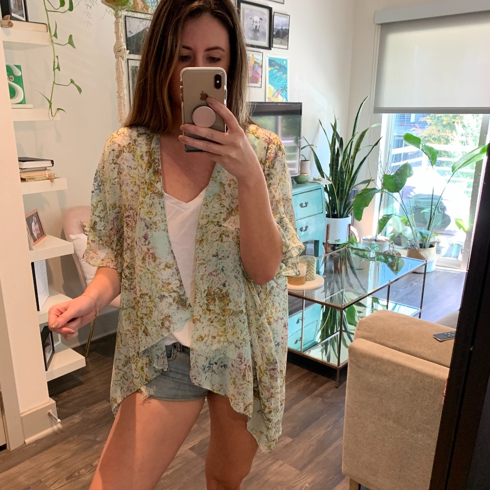 ✨SALE BCBG Floral Sheer Tunic